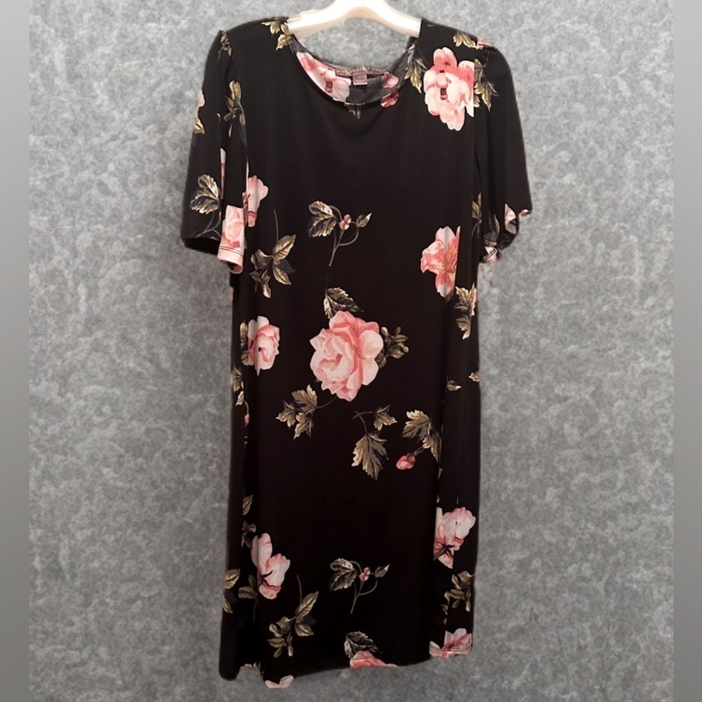 Alexandra & Oak Women’s Relaxed Fit A Line Multi Combo Short Sleeve Dress Size L